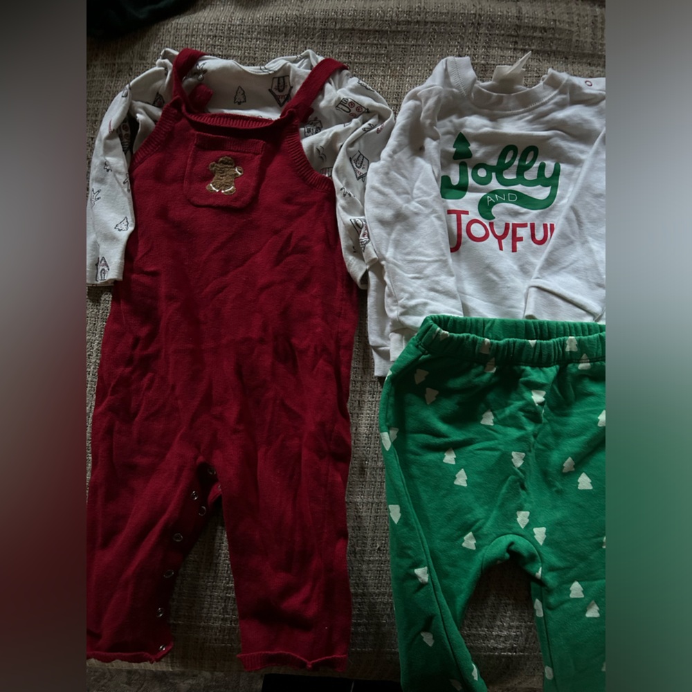 Unisex Holiday outfits